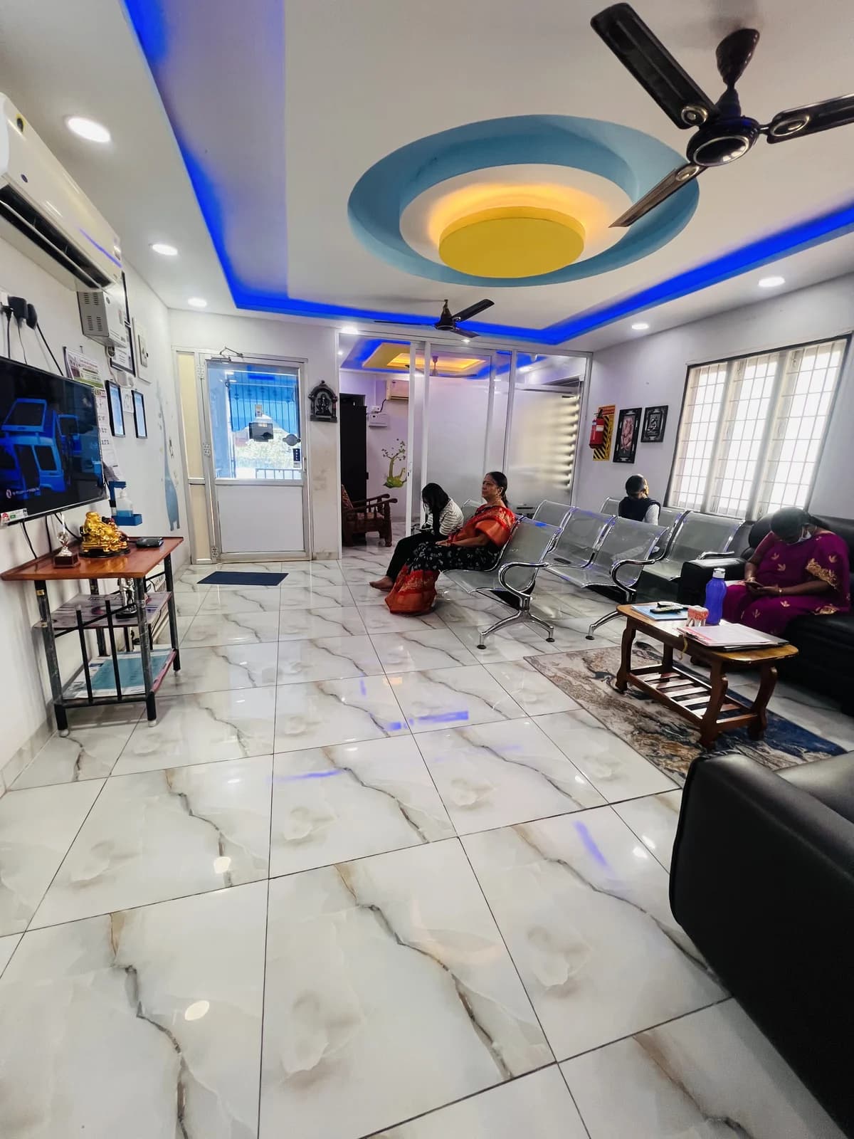 Spacious waiting lounge with modern interiors