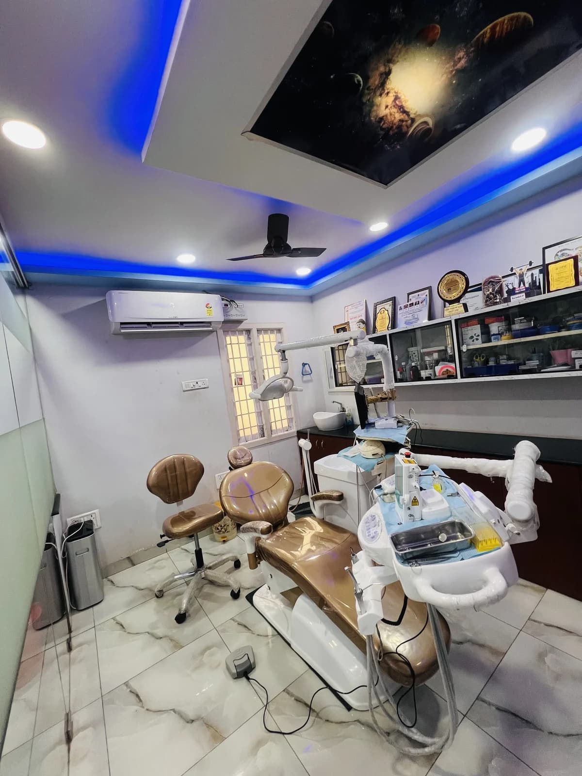 Fully equipped dental treatment room